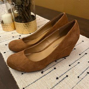 Chinese Laundry dark camel wedges